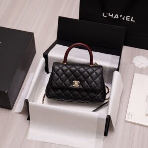 Chanel coco handle the iconic red gold buckle  Dimensions: 24 x 14 x 10 cm (length x height x width)