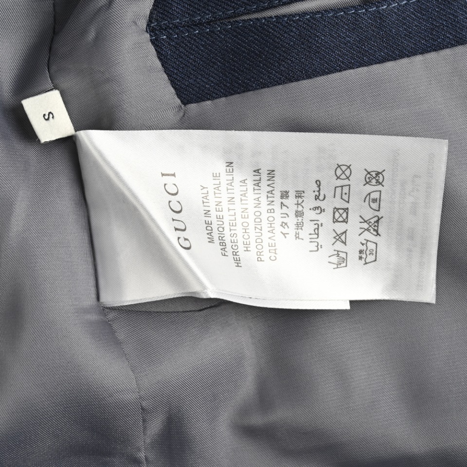 Gucci x MIb 23Fw NY Yankees blazer fabric is made of twill cotton indigo weave, the overall fit is firm and neat, the chest logo precision three-dimensional embroidery, the original hardware accessories, the whole sewing needle rider stitching, the shoulder padded shoulder design, the built-in tool pocket, the hand-stitched small label and five tags, the original shell buckle, the waist line is cut very carefully, the sense of fit is very thin, easy and versatile Size: S-L - 图片 3