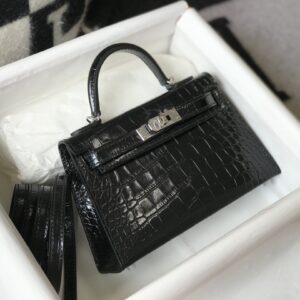 【𝙈𝙞𝙣𝙞 𝙆𝙚𝙡𝙡𝙮 】  All-steel hardware spot seconds 🛒    Ultra-realistic crocodile simulation Complete your crocodile dream 🐊