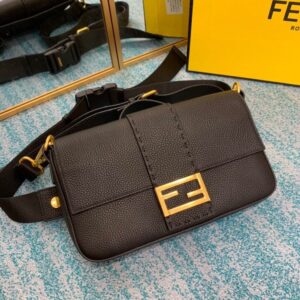 The standard Baguette bag has a square flap with an FF magnetic closure.